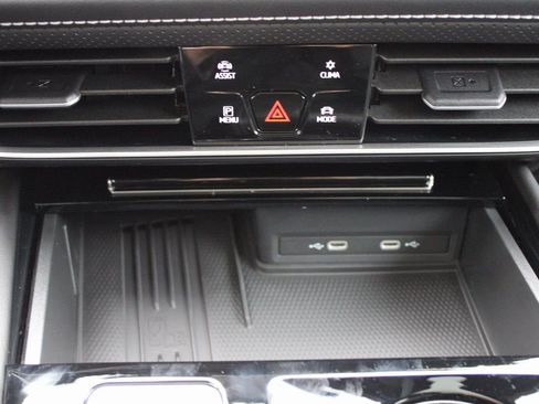 New 2026 Volkswagen Atlas Cross Sport SEL Premium R-Line AWD/4WD image 17