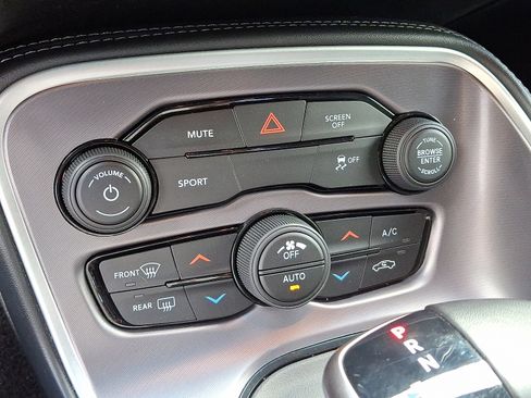 Certified 2020 Dodge Challenger SXT w/ Cold Weather Group image 15