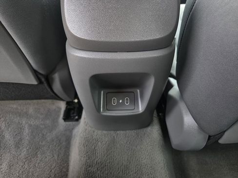 Used 2025 Hyundai Elantra SEL FWD image 24