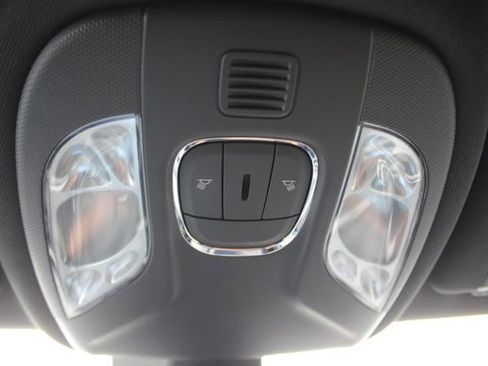 Used 2022 Jeep Compass Latitude AWD/4WD image 12