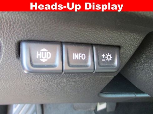 Certified 2022 Buick Envision Avenir w/ Technology Package II FWD image 29