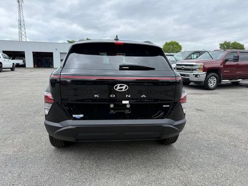 Used 2025 Hyundai Kona SEL AWD/4WD image 25