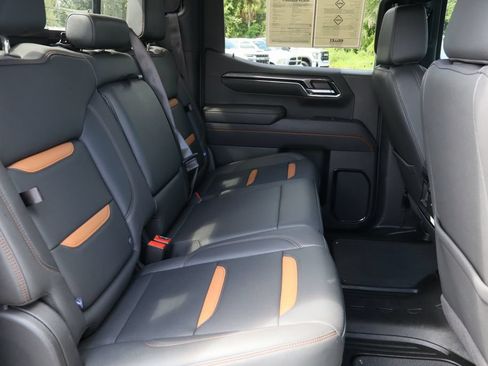 Certified 2024 GMC Sierra 1500 AT4 w/ Technology Package AWD/4WD image 29
