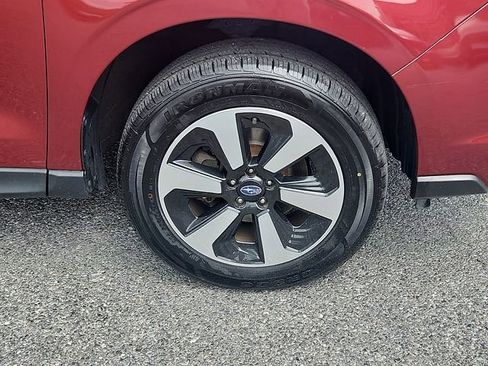 Used 2018 Subaru Forester 2.5i Premium w/ All-Weather Package AWD/4WD image 8