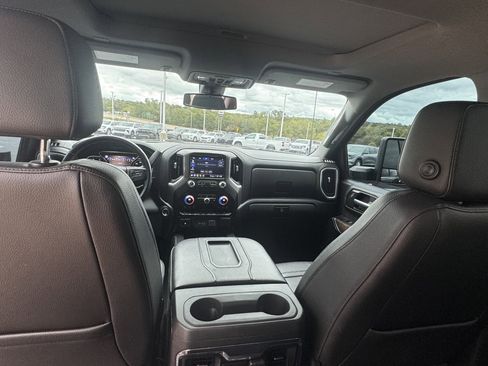 Used 2022 GMC Sierra 2500 Denali image 9