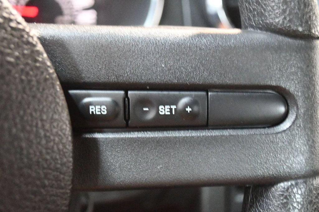 Used 2005 Ford Mustang GT RWD image 38