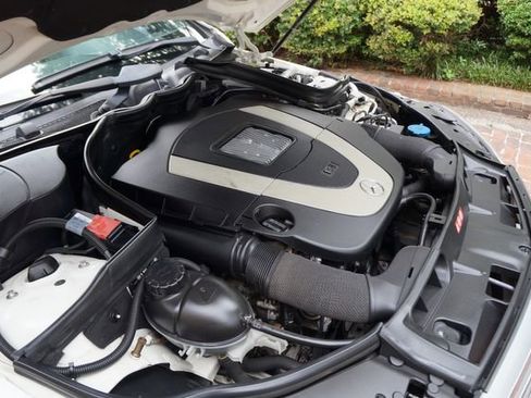 Used 2010 Mercedes-Benz C 300 Sedan image 26