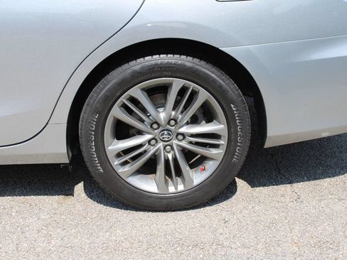Used 2017 Toyota Camry SE FWD image 33