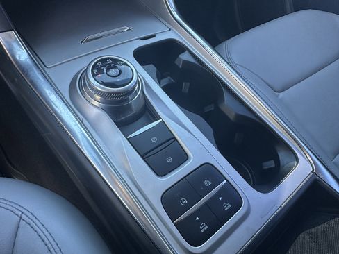 Used 2021 Ford Explorer XLT w/ Equipment Group 202A image 28