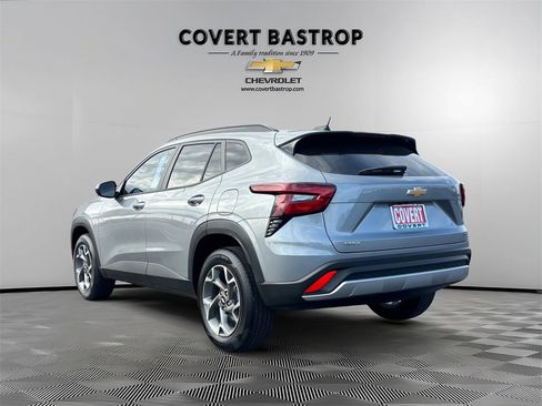 Certified 2026 Chevrolet Trax LT image 5