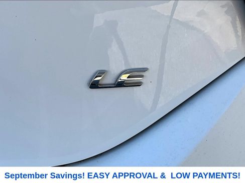 Used 2017 Toyota Corolla LE FWD image 22
