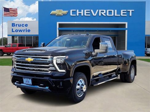 New 2026 Chevrolet Silverado 3500 High Country w/ Technology Package image 1