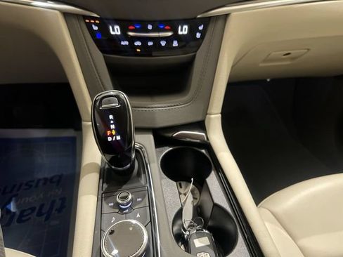 Certified 2024 Cadillac XT5 Premium Luxury w/ Technology Package FWD image 17