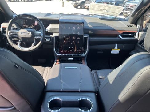 New 2026 GMC Yukon XL Denali w/ Denali Reserve Package image 14