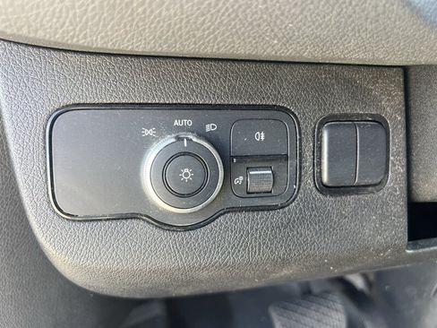 Used 2021 Mercedes-Benz Sprinter 2500 image 16
