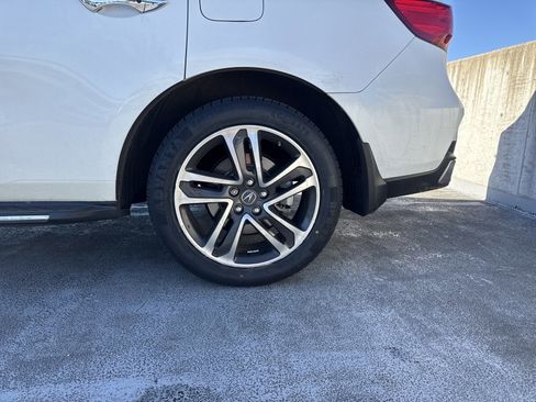 Used 2017 Acura MDX SH-AWD image 3