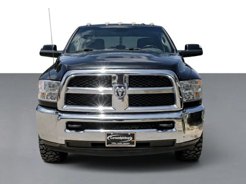Used 2017 RAM 3500 Tradesman w/ Chrome Appearance Group AWD/4WD image 3