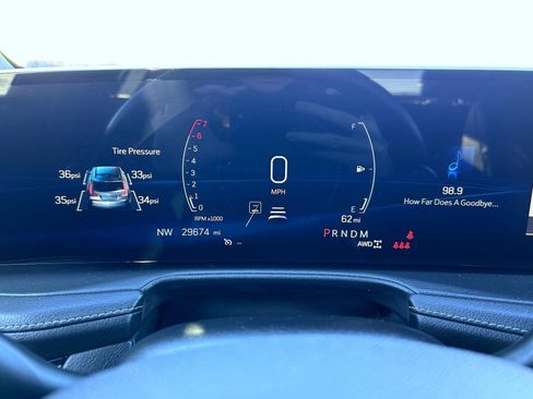 Used 2024 Cadillac XT4 Premium Luxury image 14