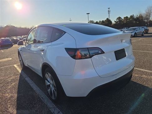 Used 2021 Tesla Model Y Long Range AWD/4WD image 4