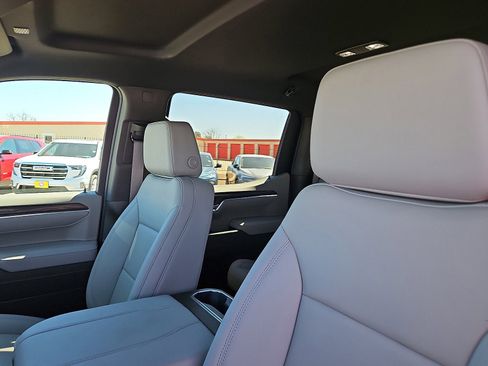 New 2026 GMC Sierra 1500 SLT image 11