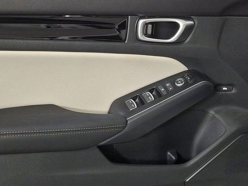 Used 2023 Honda Civic Touring image 14
