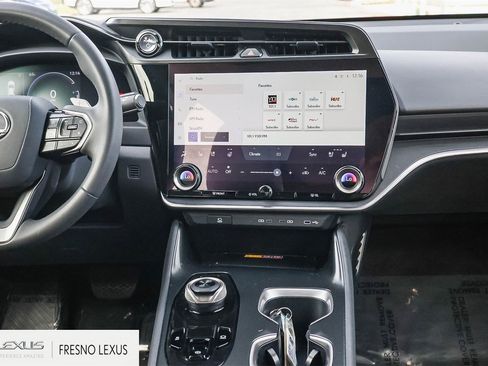 Used 2024 Lexus RZ 300e Premium image 16