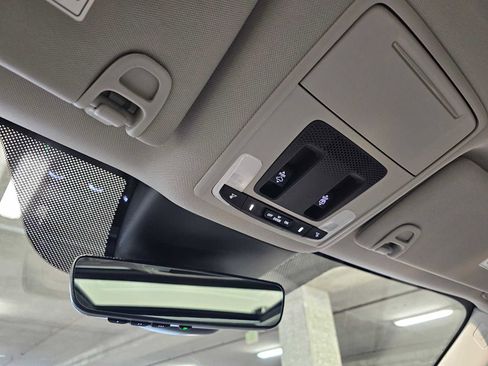 Used 2023 Honda Pilot Elite image 22