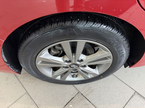 Used 2018 Hyundai Elantra SEL image 11