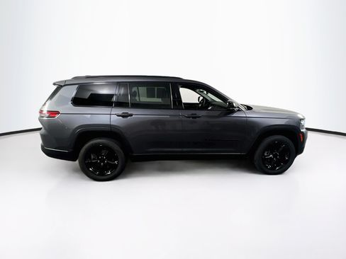 Used 2023 Jeep Grand Cherokee L Laredo AWD/4WD image 4