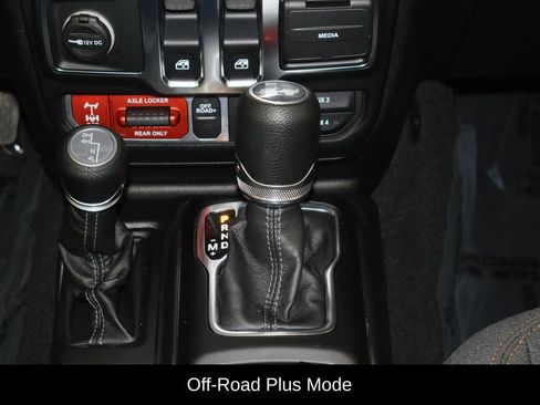 Used 2025 Jeep Wrangler Willys image 13