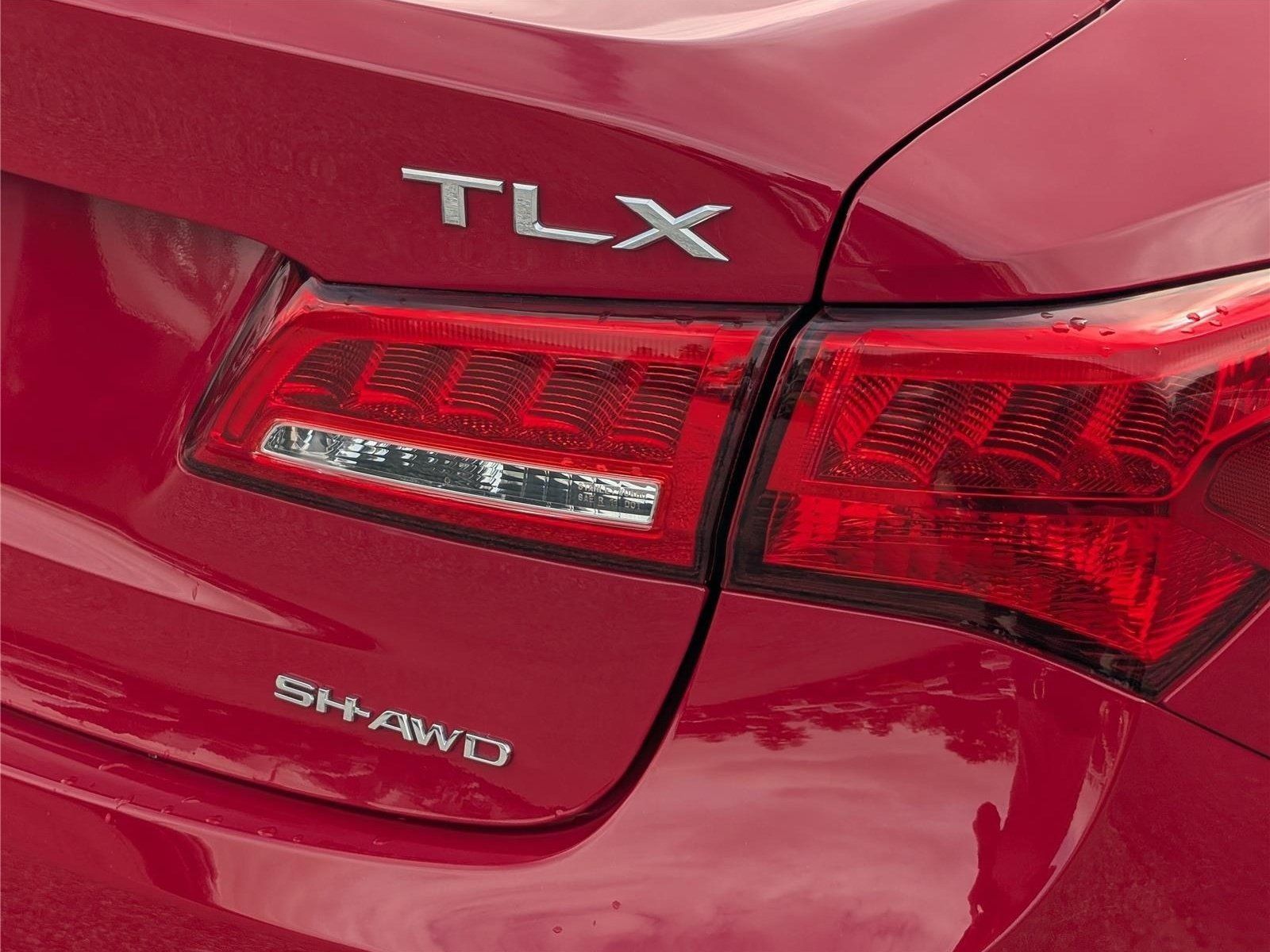 Used 2018 Acura TLX w/ Technology Package AWD/4WD image 10