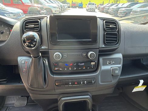 Used 2025 RAM ProMaster 2500 w/ Safety Group FWD image 27