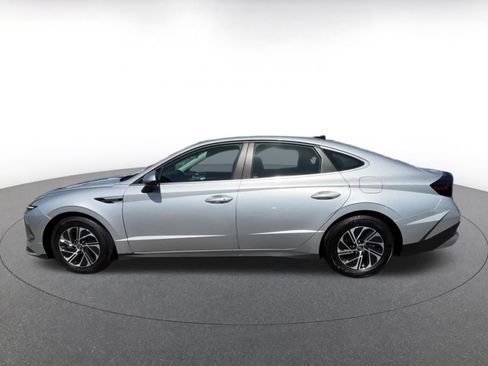 Used 2026 Hyundai Sonata Blue FWD image 9