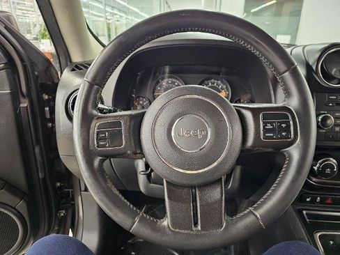 Used 2015 Jeep Patriot High Altitude AWD/4WD image 10