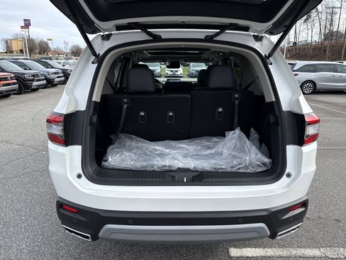 New 2025 Honda Pilot Touring image 34