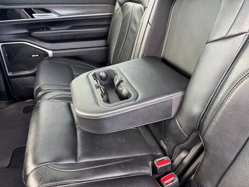 Used 2024 Jeep Wagoneer L Series II w/ Flexible Seating Group image 22