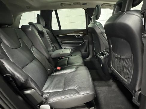 Used 2016 Volvo XC90 T6 Momentum w/ Momentum Plus Package image 11