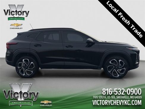 Used 2024 Chevrolet Trax RS image 7