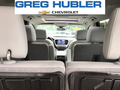 Used 2023 GMC Acadia SLT w/ Technology Package AWD/4WD image 46