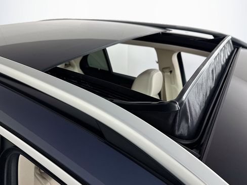 New 2026 Mercedes-Benz GLE 450e 4MATIC image 21