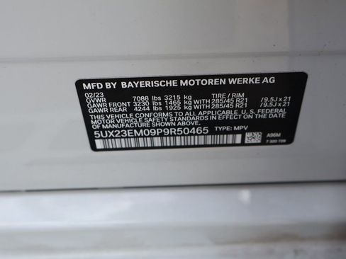 Used 2023 BMW X7 xDrive40i w/ Executive Package image 61