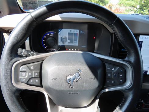 Certified 2022 Ford Bronco Wildtrak image 20