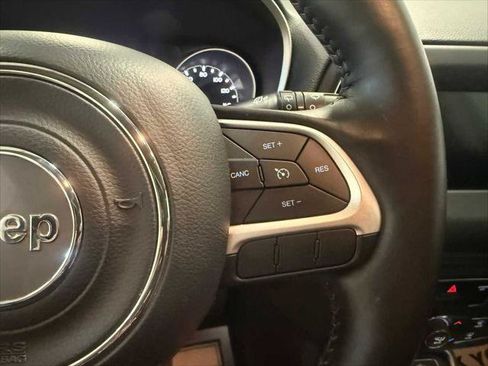 Certified 2019 Jeep Compass Latitude w/ Cold Weather Group AWD/4WD image 31