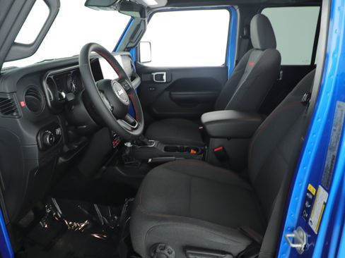 Used 2024 Jeep Wrangler Unlimited Rubicon w/ Safety Group image 7