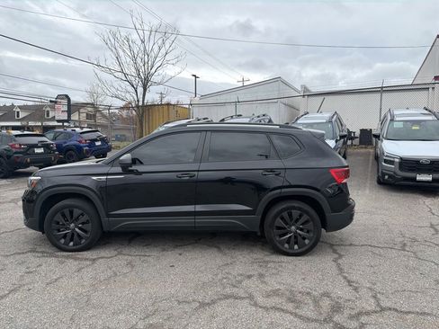 Used 2024 Volkswagen Taos S image 6