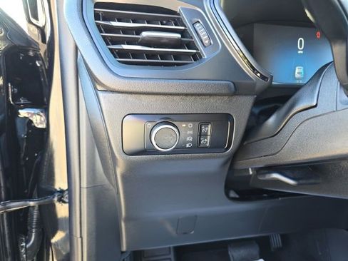 Used 2025 Ford Escape ST-Line image 23