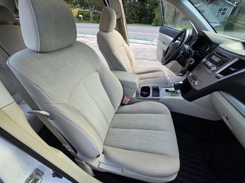 Used 2013 Subaru Outback 2.5i Premium AWD/4WD image 19