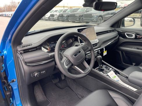 New 2026 Jeep Compass Latitude image 10