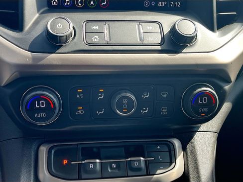 Used 2023 GMC Acadia Denali w/ Denali Ultimate Package FWD image 10