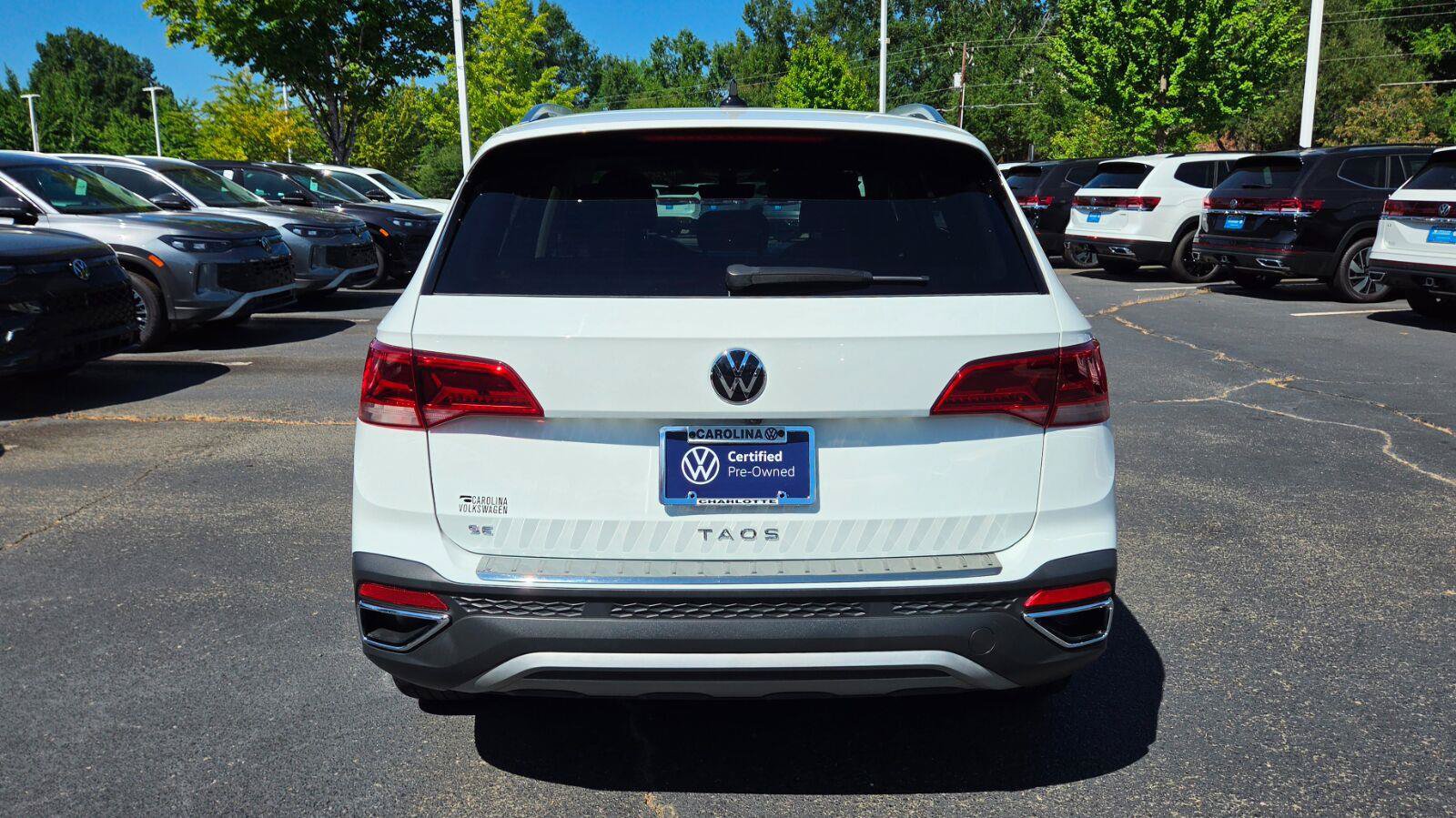Certified 2023 Volkswagen Taos SE w/ Panoramic Sunroof Package FWD image 5